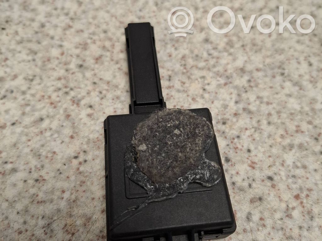 Ford B-MAX Antenna control unit 