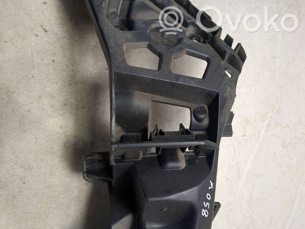 Renault Clio IV Uchwyt / Mocowanie zderzaka tylnego 