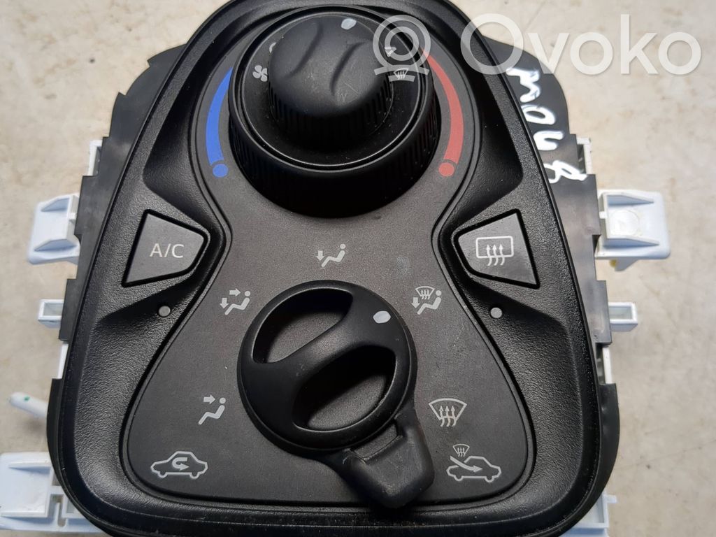 Peugeot 108 Climate control unit 