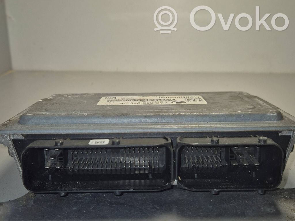 Skoda Fabia Mk1 (6Y) Engine control unit/module 