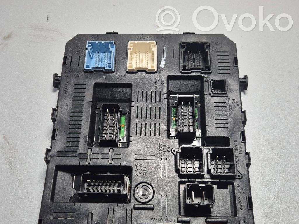Peugeot 307 Fuse module 