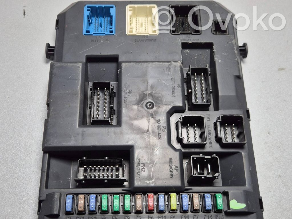 Citroen C4 II Picasso Fuse module 