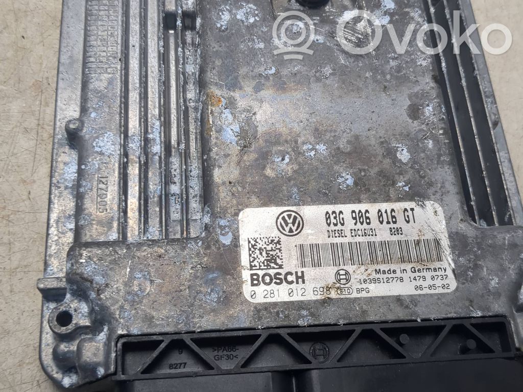 Volkswagen PASSAT B5.5 Engine control unit/module 