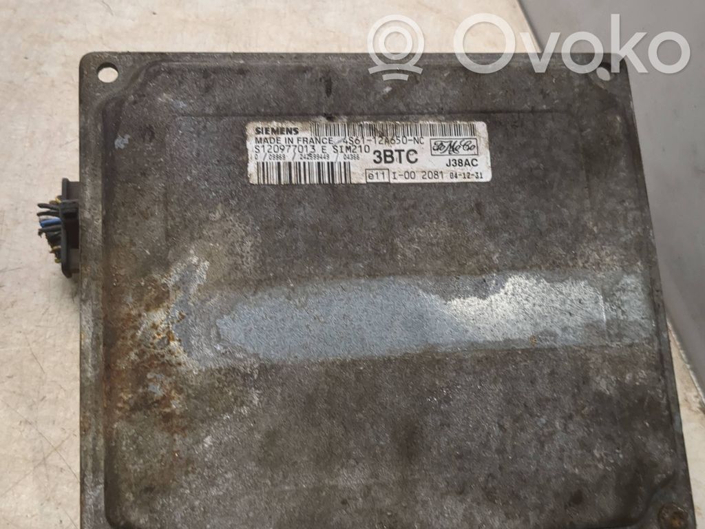 Ford Focus Engine control unit/module 