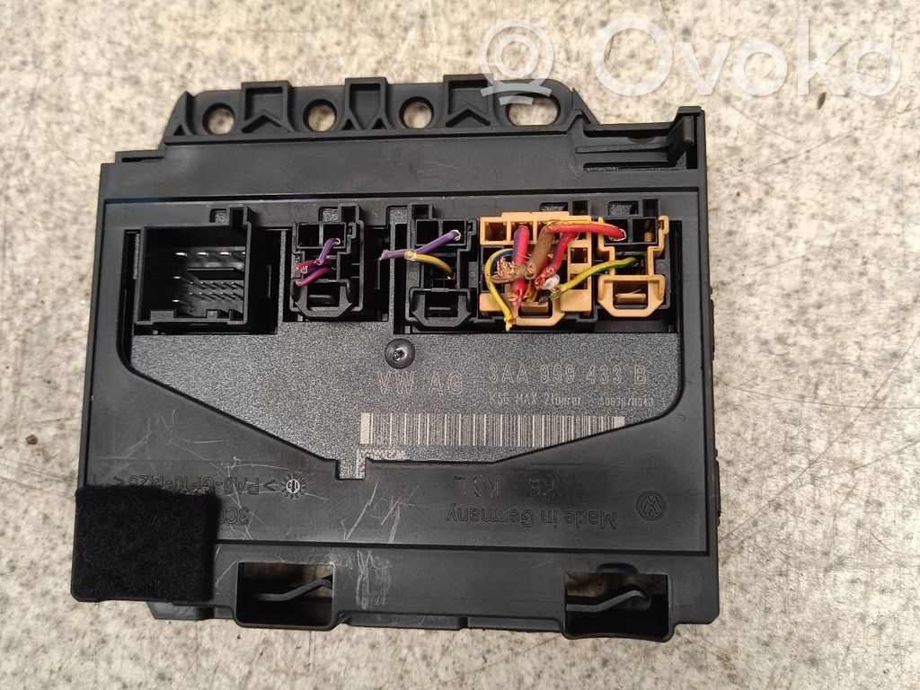 Volkswagen PASSAT CC Module confort 
