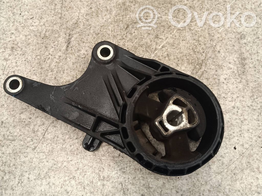 Opel Zafira C Engine mount bracket 