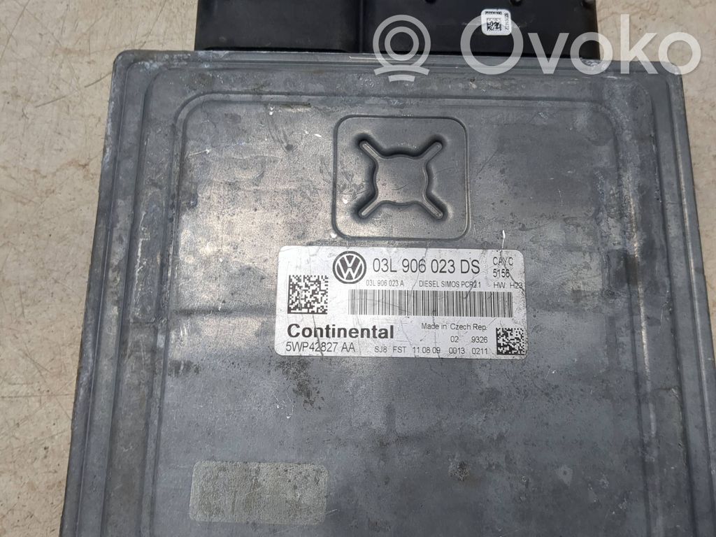 Volkswagen Golf VI Engine control unit/module 
