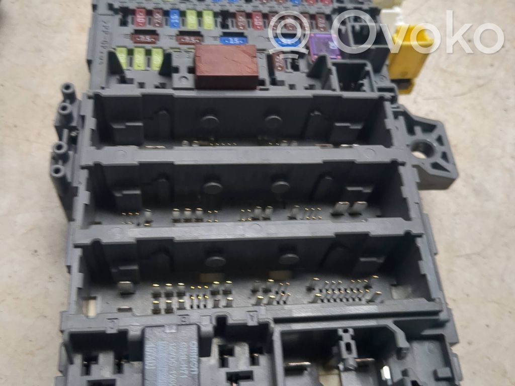 Honda Civic IX Ramka / Moduł bezpieczników 