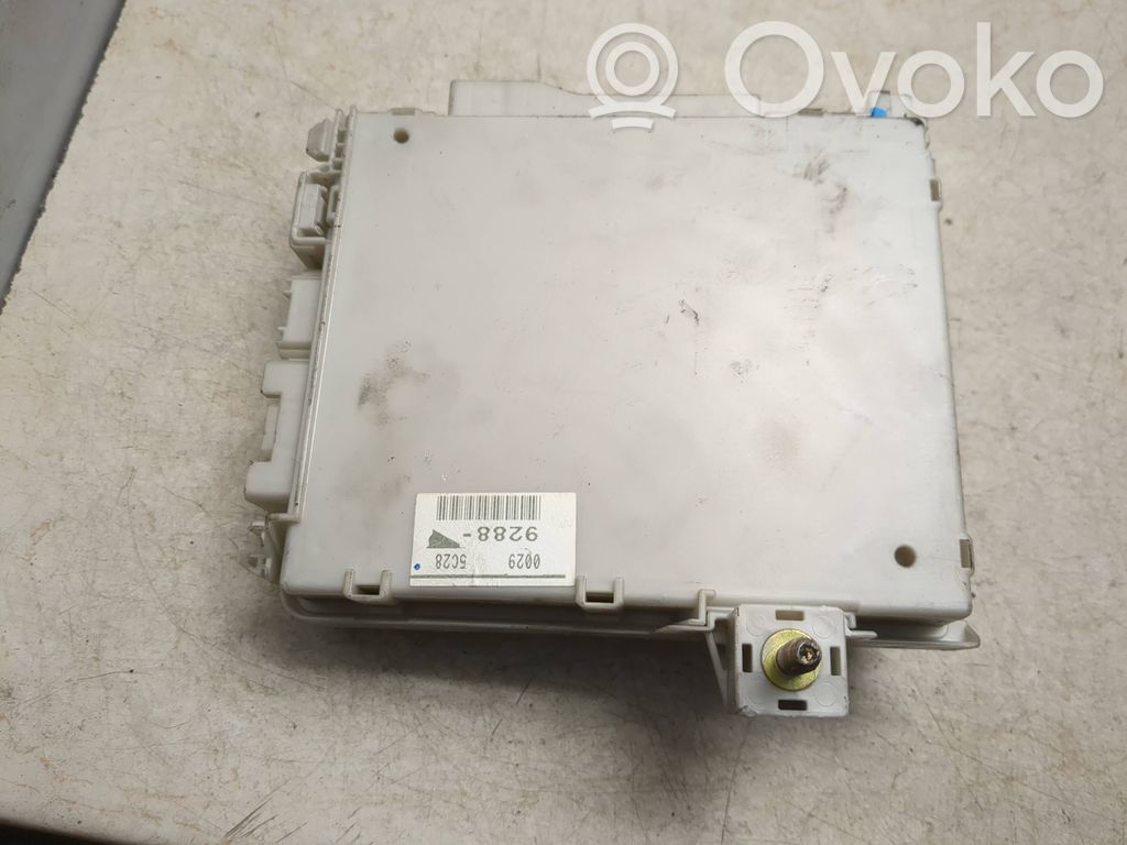 Lexus GS 300 350 430 450H Ramka / Moduł bezpieczników 