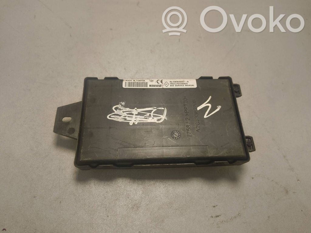 Dacia Sandero Door central lock control unit/module 