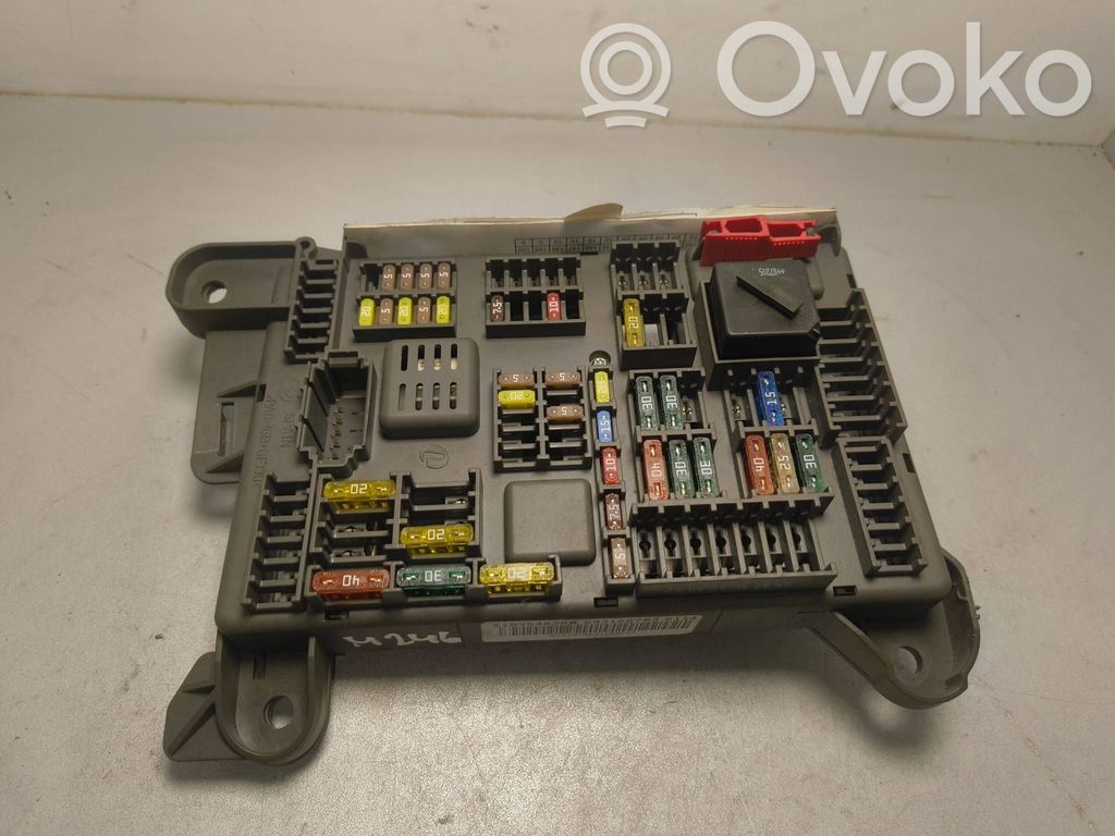 BMW X5 E70 Fuse module 