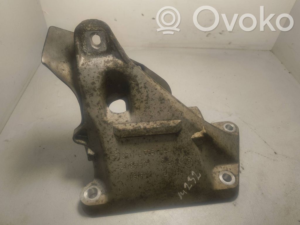 BMW 3 E90 E91 Engine mounting bracket 