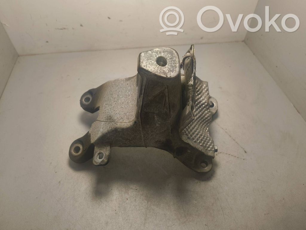 Audi A5 8T 8F Engine mounting bracket 