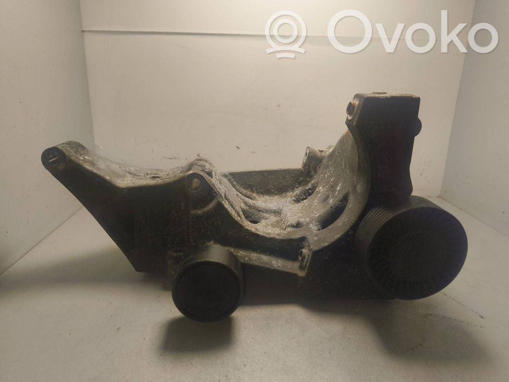 Generator/alternator bracket   7802639,13192010