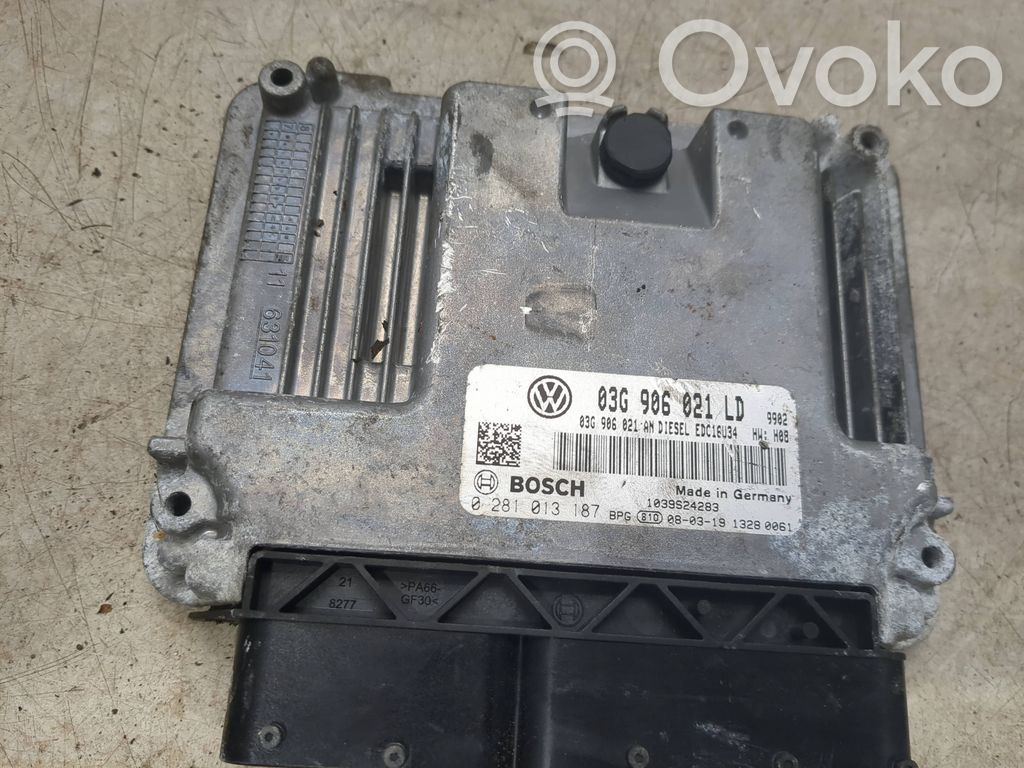 Volkswagen Golf V Engine control unit/module 