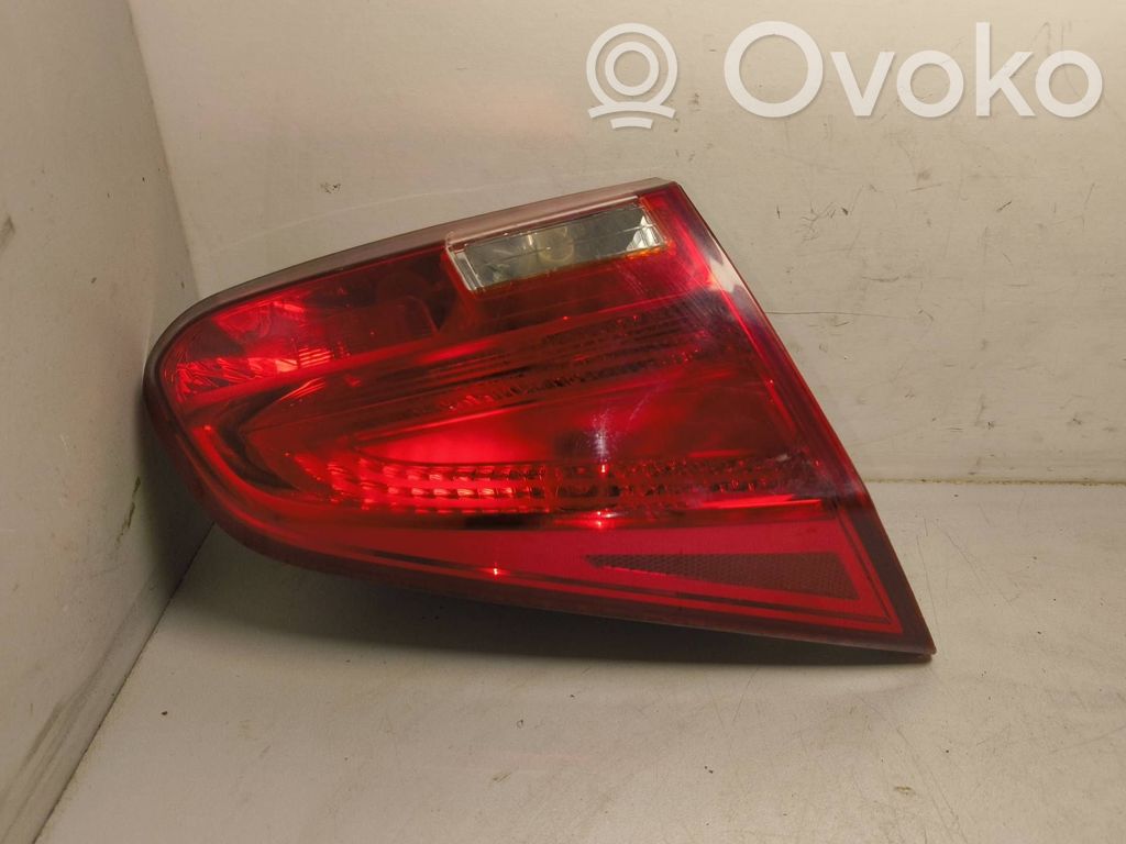KIA Ceed Tailgate rear/tail lights 