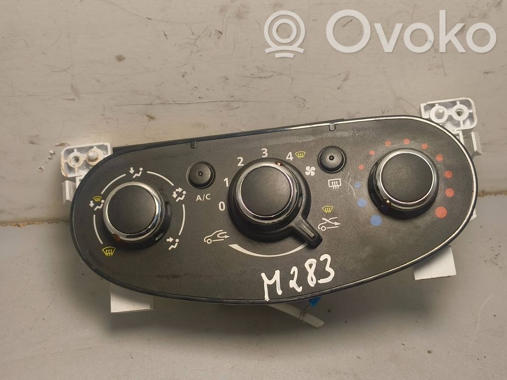 Dacia Duster Climate control unit 