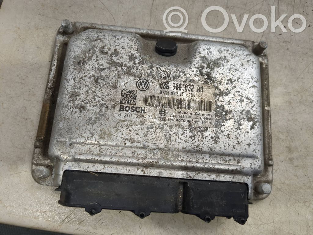 Volkswagen Tiguan Engine control unit/module 