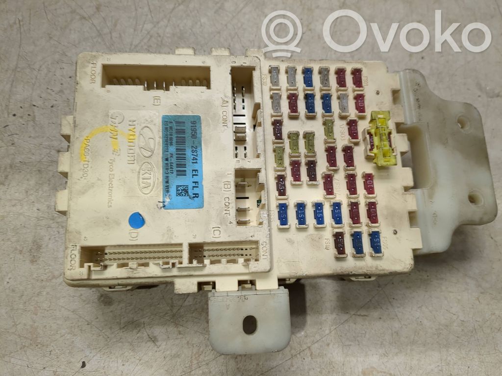 Hyundai ix35 Módulo de fusible 