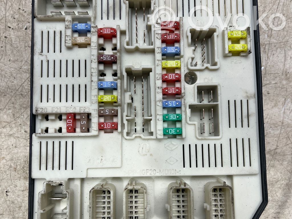 Renault Laguna III Fuse module 