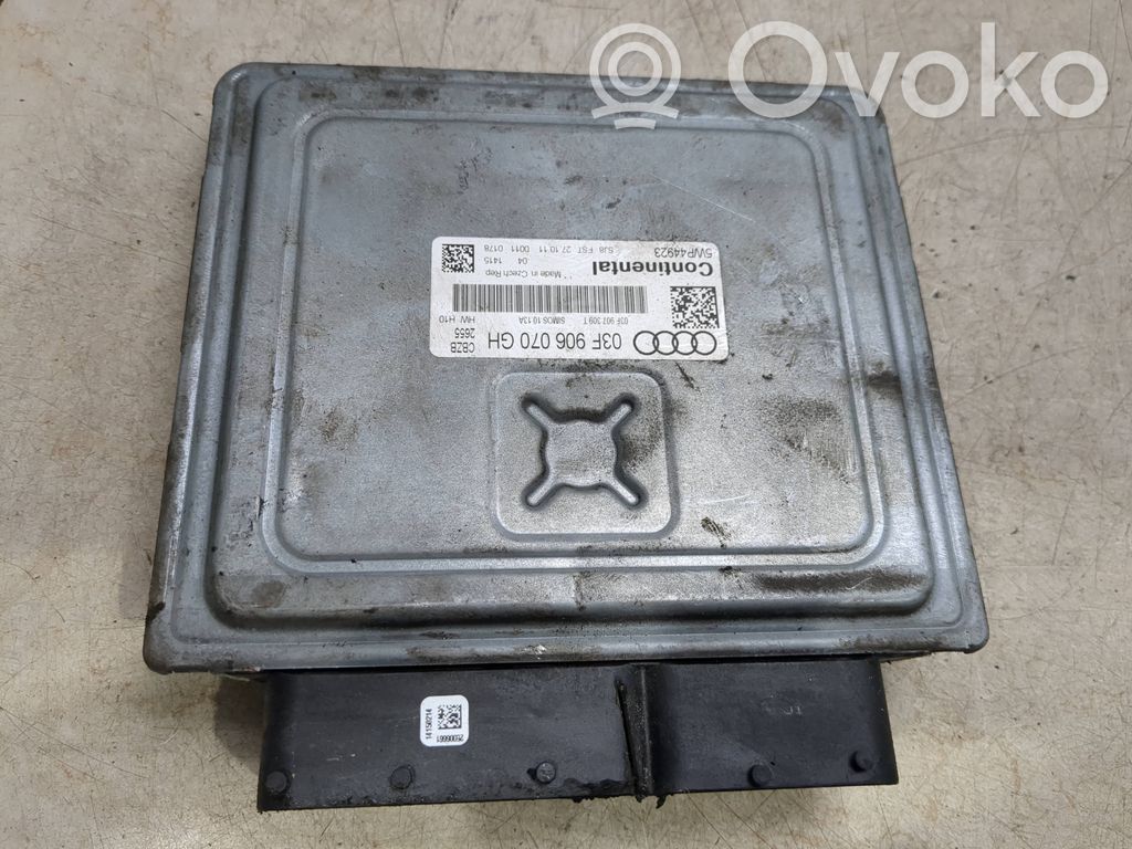 Audi A3 S3 A3 Sportback 8P Engine control unit/module 