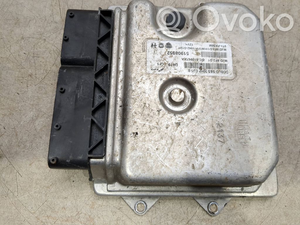 Opel Combo D Engine control unit/module 