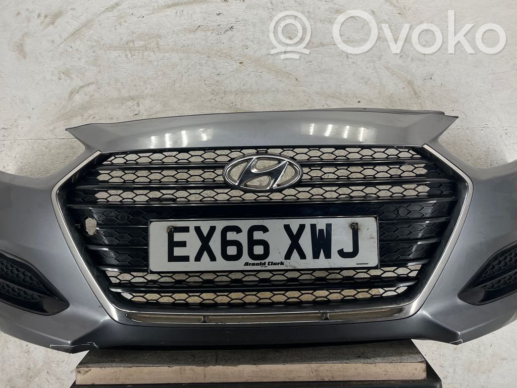Hyundai i40 Zderzak przedni 