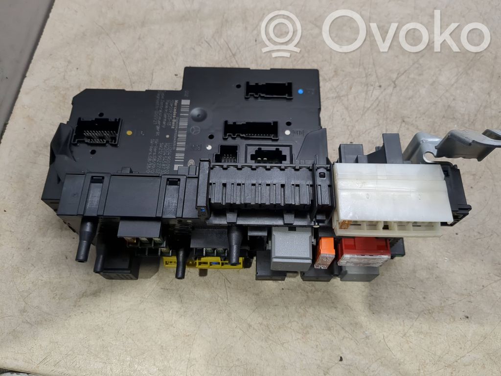 Mercedes-Benz C W204 Fuse module 