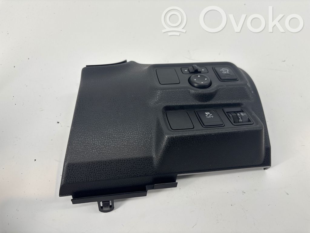 Nissan Note (E12) Un conjunto de interruptores 