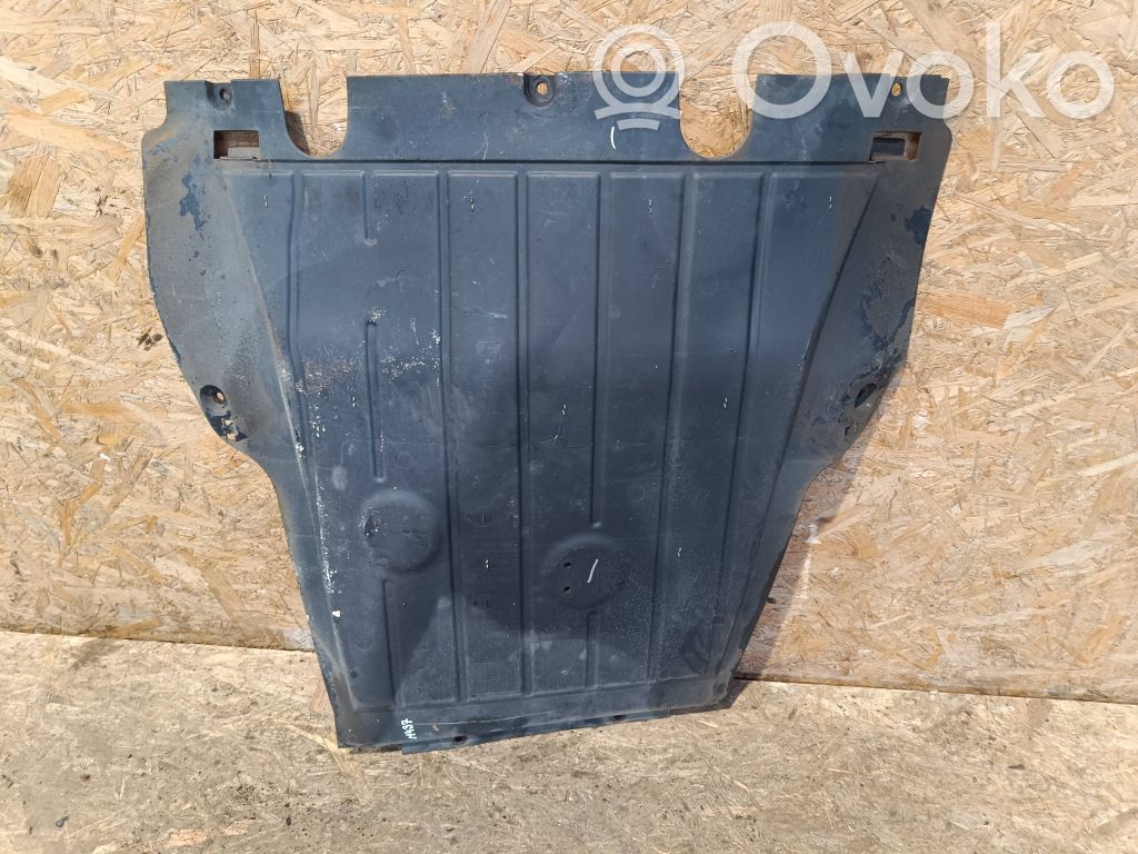 Renault Clio IV Variklio dugno apsauga 