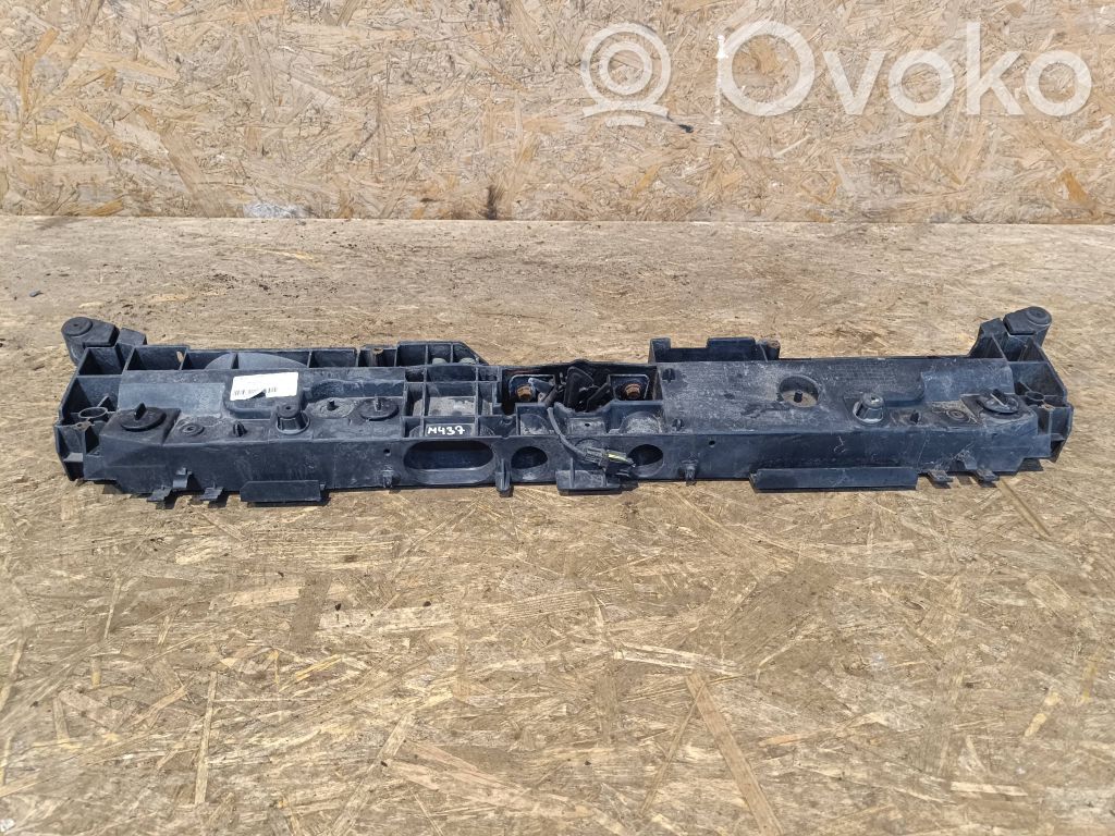 Renault Captur Viršutinė dalis radiatorių panelės (televizoriaus) 