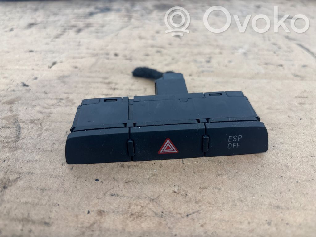 Audi Q7 4L Botón interruptor de luz de peligro 