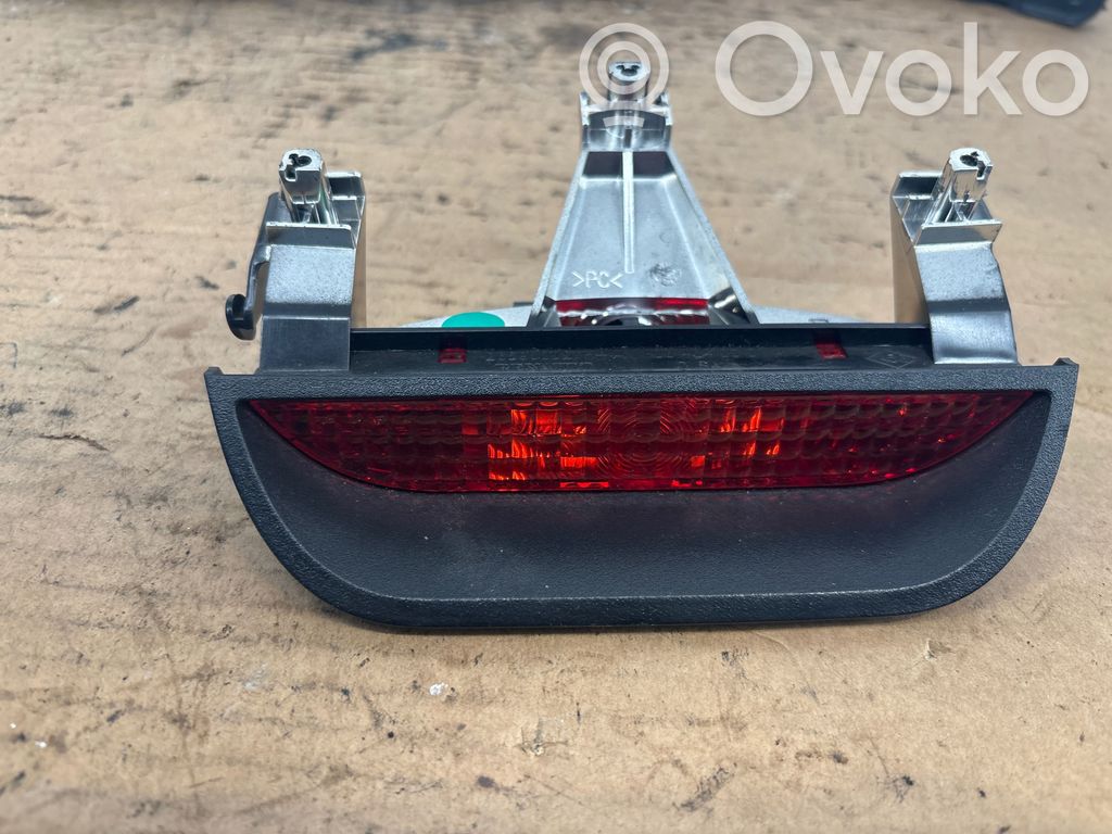 Third/center stoplight   265900027R,03434000