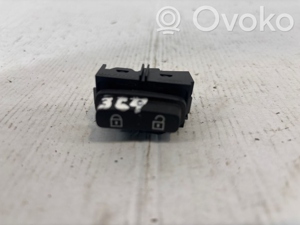Volvo XC70 Central locking switch button 