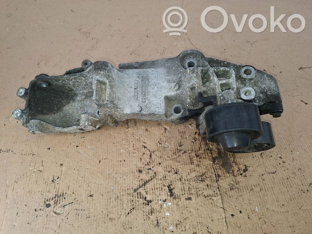 Opel Vivaro Generator/alternator bracket 