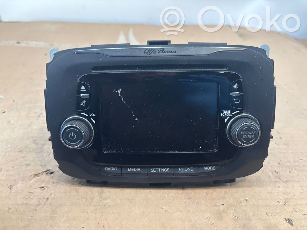 Alfa Romeo Giulietta Unitate principală radio/CD/DVD/GPS 