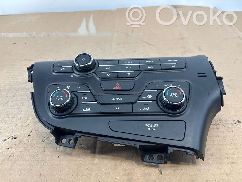 KIA Optima Unidad central de control multimedia 