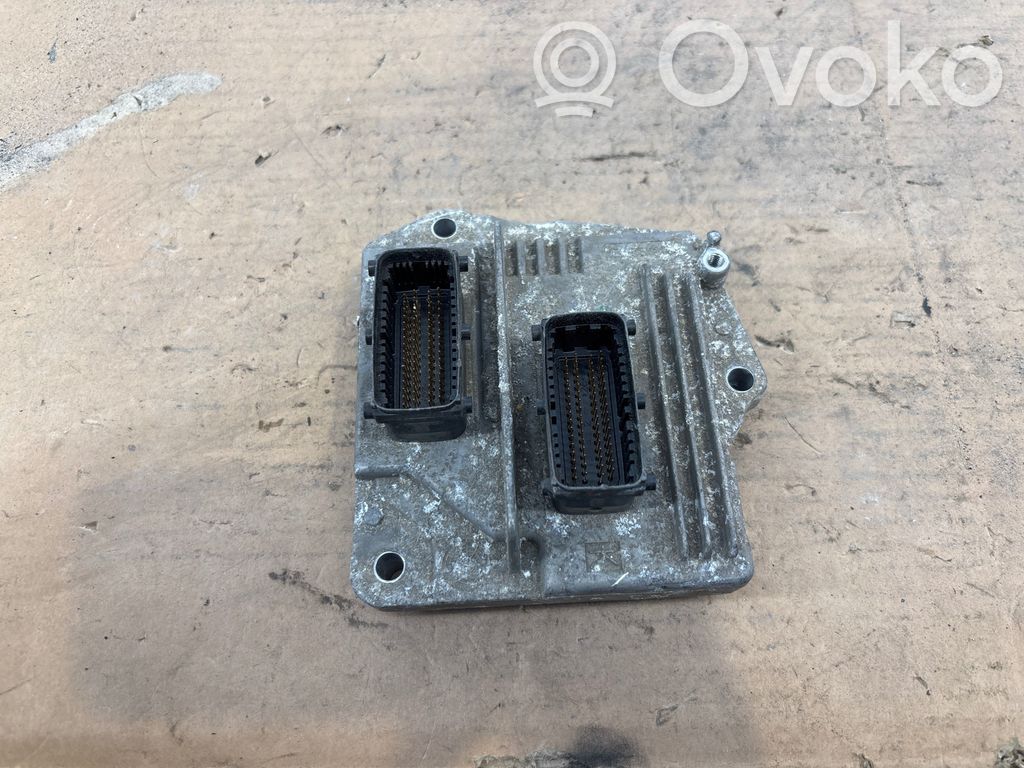 Opel Astra J Engine control unit/module 