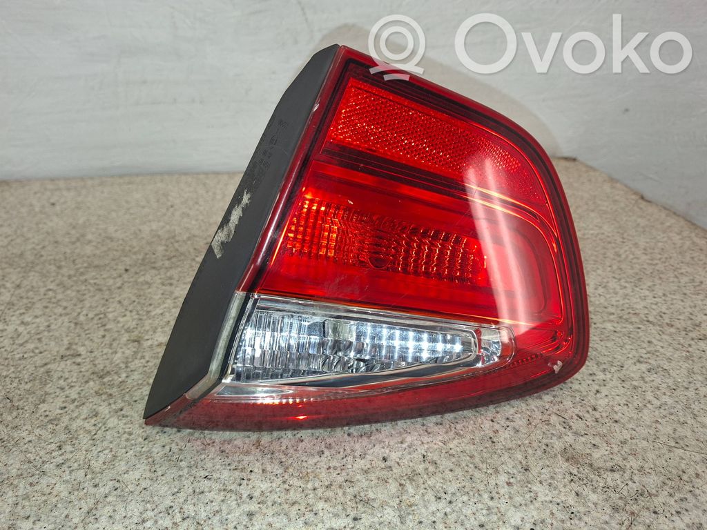 KIA Rio Takaluukun takavalot 