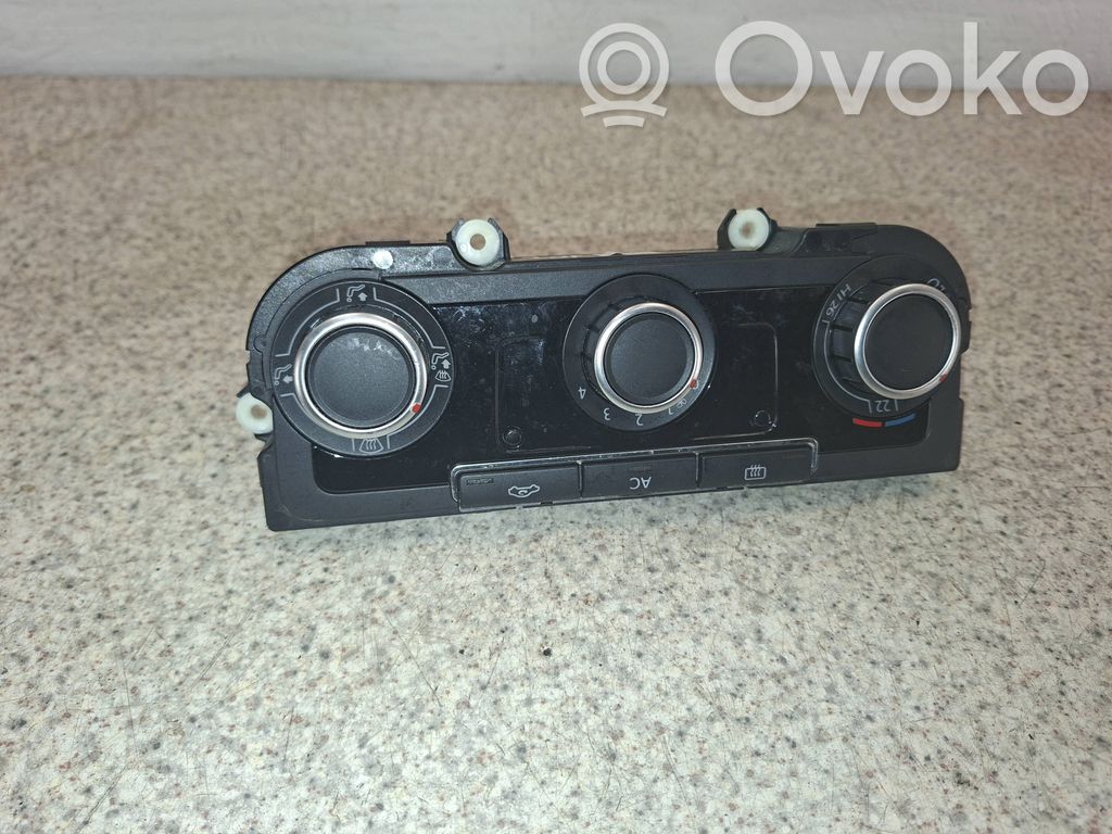 Volkswagen Jetta V Unitate control climatizare 