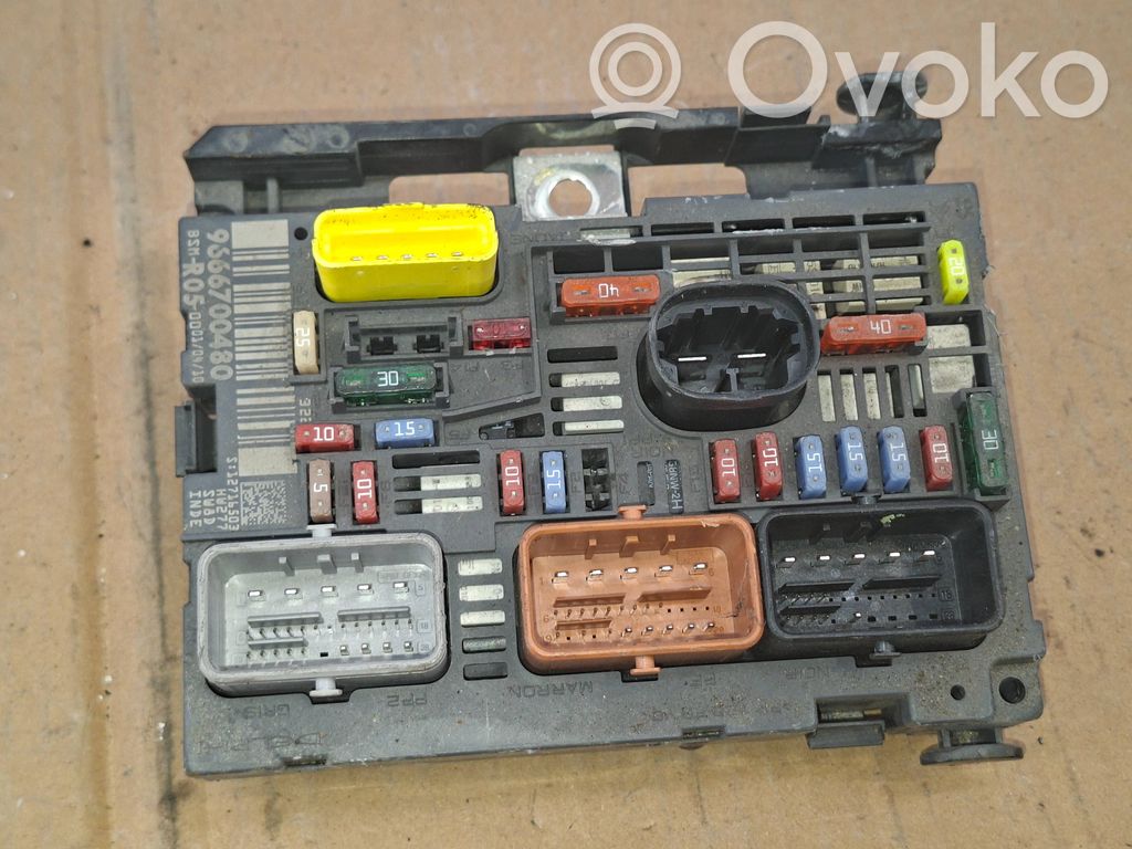 Citroen C4 I Picasso Drošinātāju bloks 