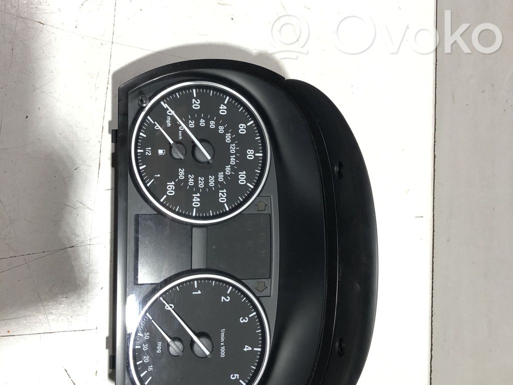 Speedometer (instrument cluster)   918705902