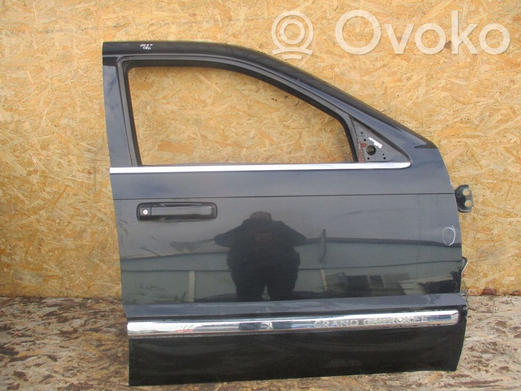 Jeep Grand Cherokee (WK) Puerta delantera 