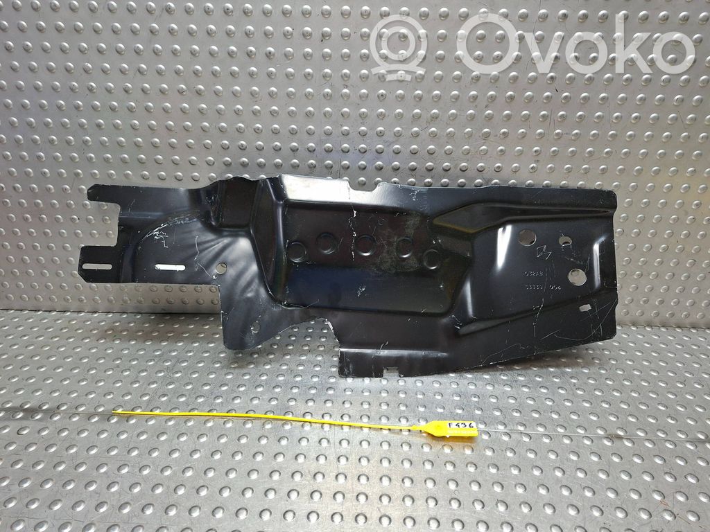 Podłużnica przednia   68246032AB