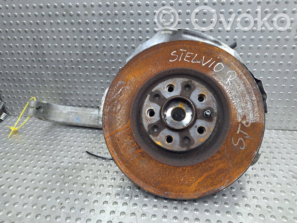 Alfa Romeo Stelvio Zwrotnica koła przedniego 