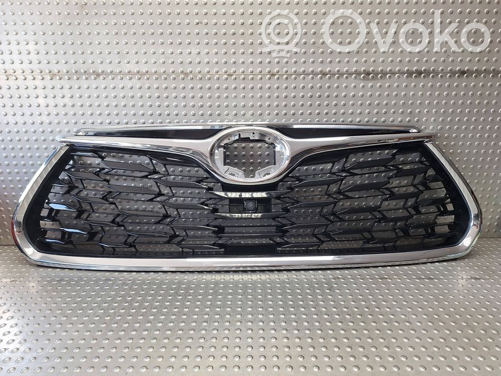 Maskownica / Grill / Atrapa górna chłodnicy   S27725535,531110E250,531110E260
