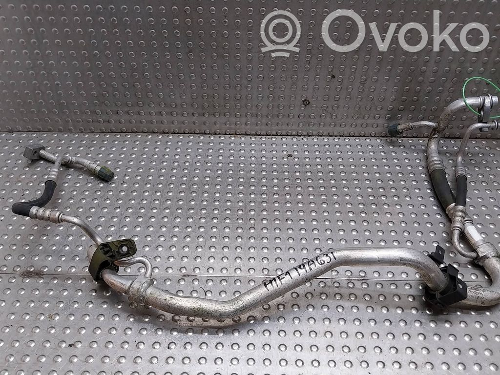 Ford Focus Ilmastointilaitteen putki (A/C) 