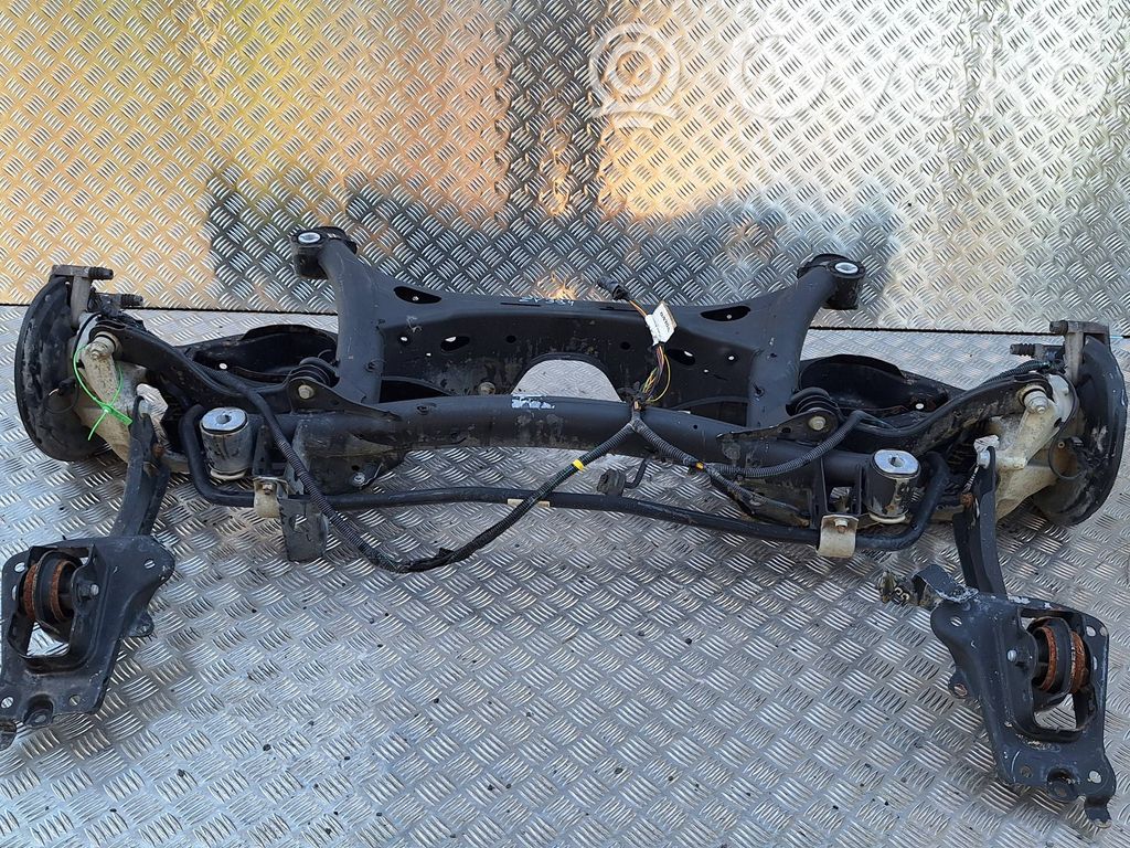 Volvo XC40 Juego de montaje de la suspensión trasera 