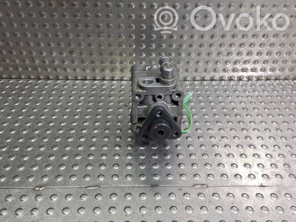 BMW 3 E46 Ohjaustehostimen pumppu 