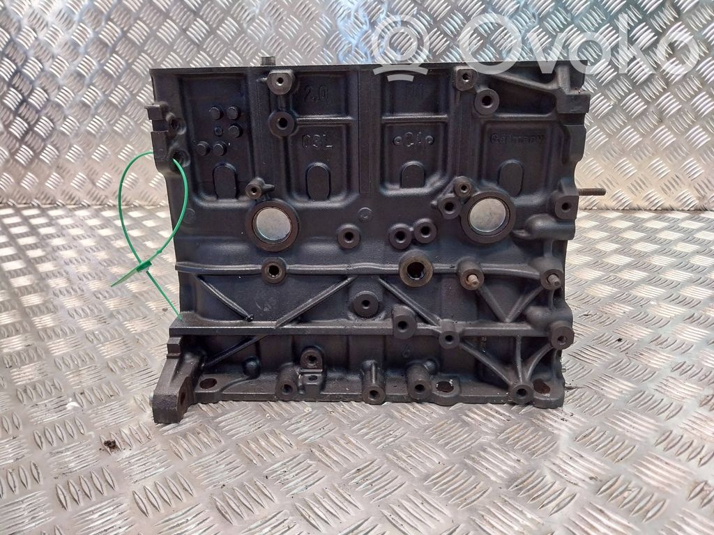 Volkswagen PASSAT B7 Blokas 